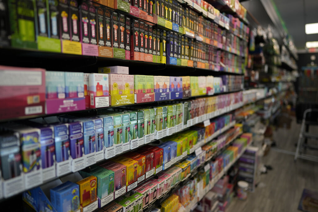 VA Wittman urges crackdown on flavored vapes from China