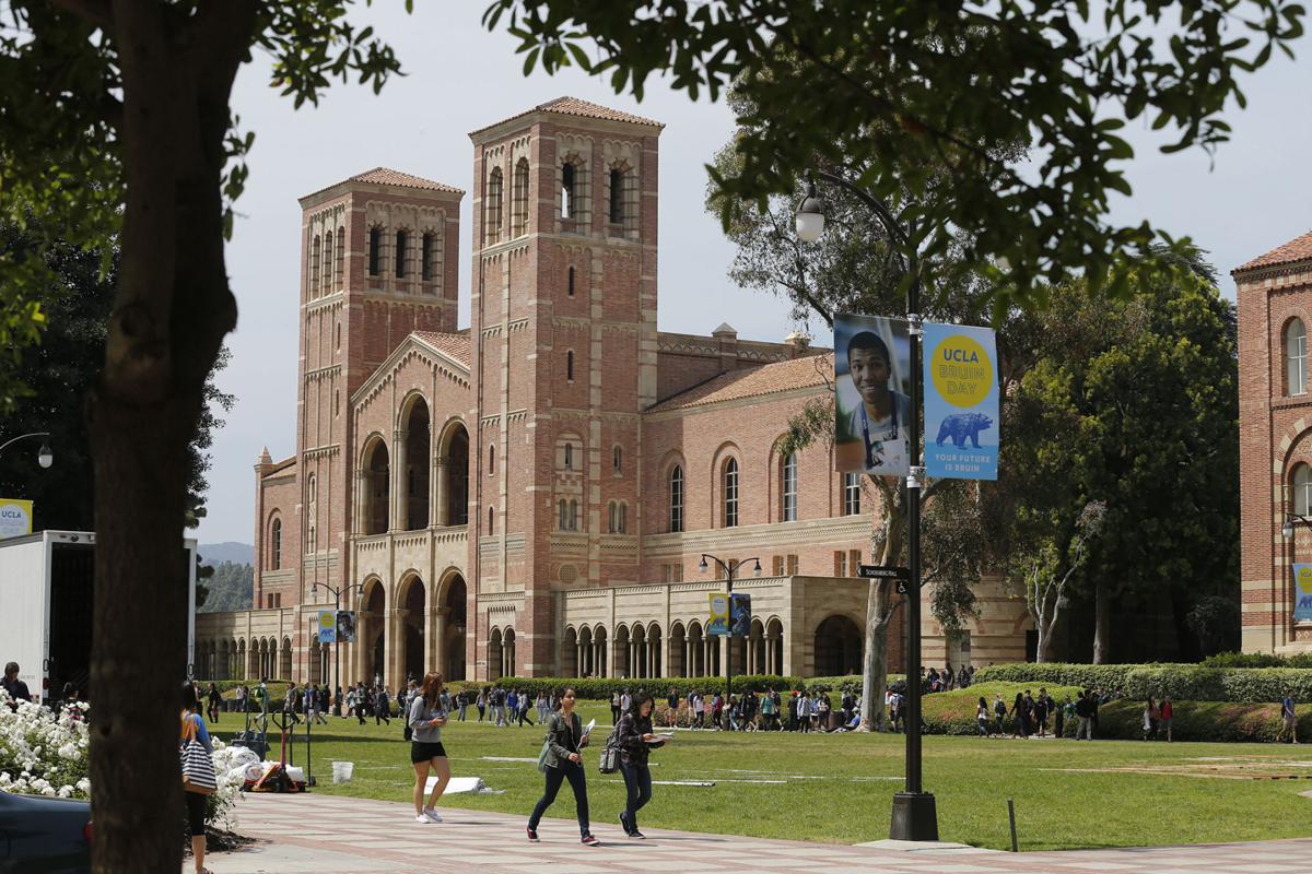 OPED-CMP-COLLEGES-APPLICATIONS-COMMENTARY-LA