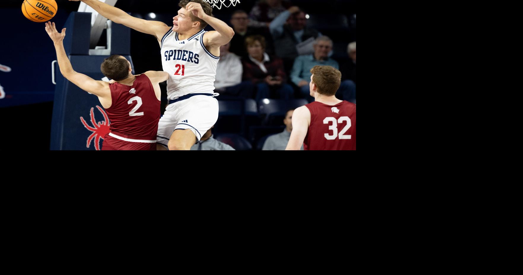 Spider center Mike Walz deals with minutes reduction. That makes him smile ...