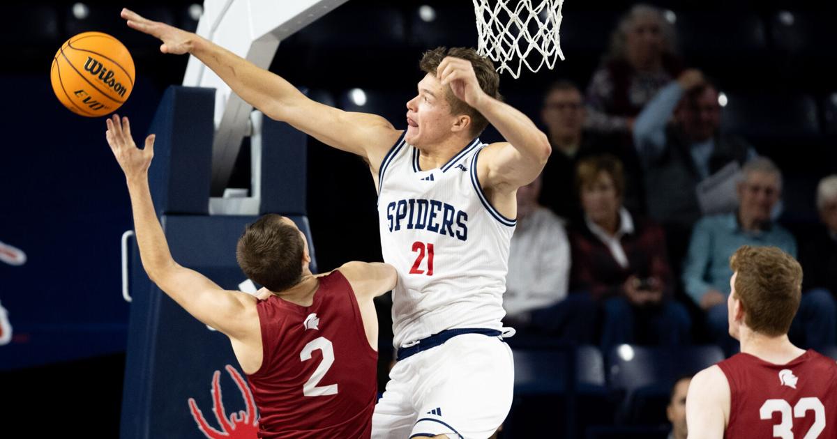 Spider center Mike Walz deals with minutes reduction. That makes him smile ...