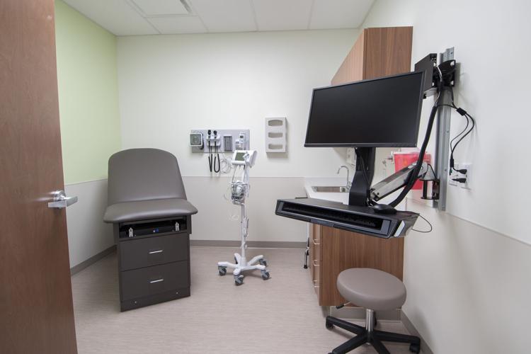 _Midlothian Urgent Care_treatmentroom.jpg