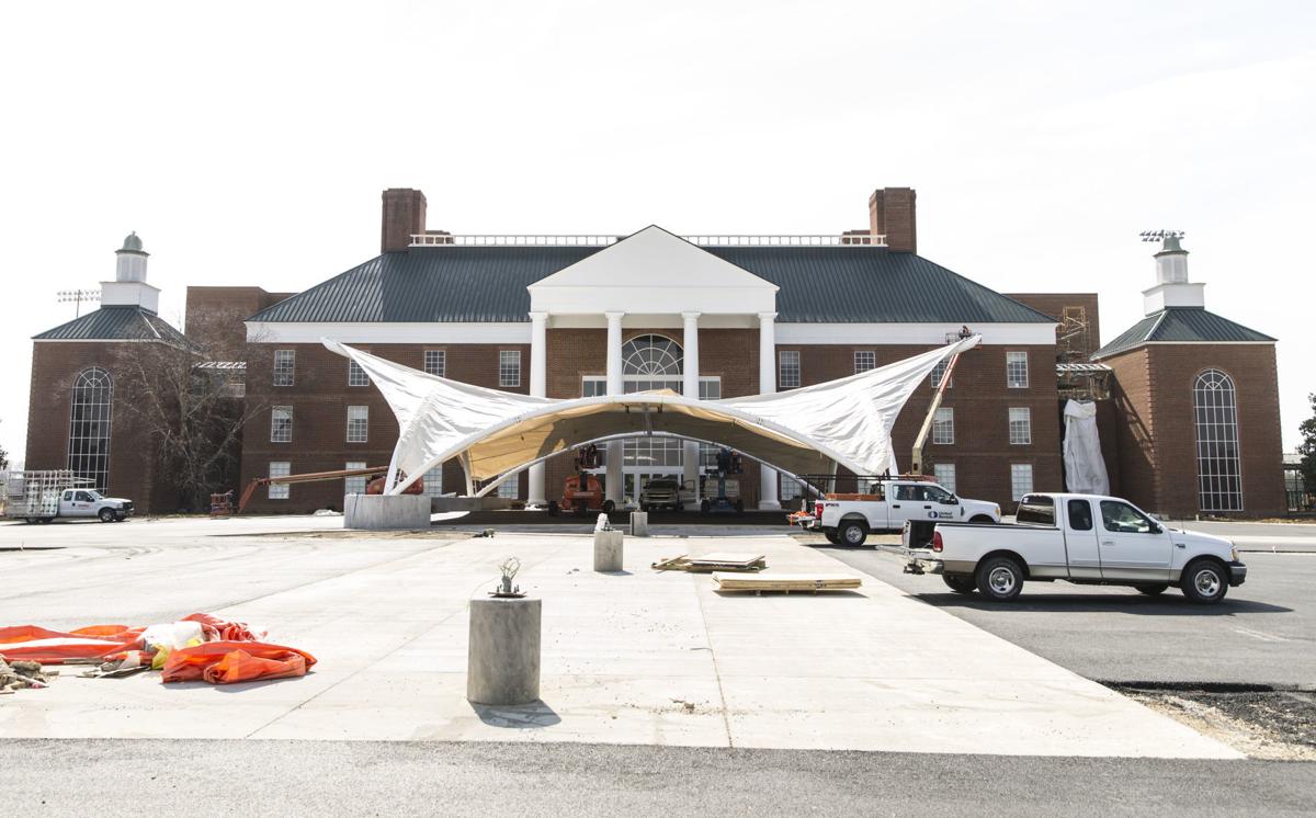 colonial downs location