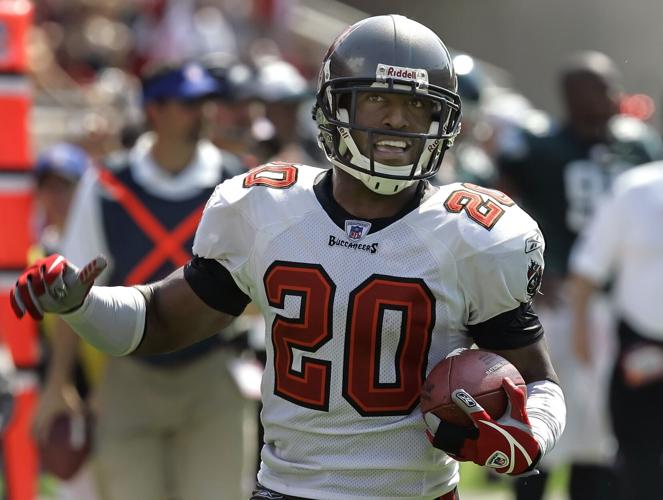 Ronde Barber a Pro Football Hall of Fame Finalist for Third-Straight