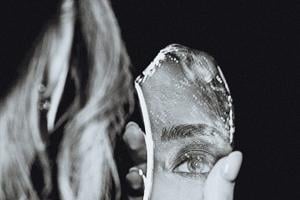 What families need to know about postpartum psychosis