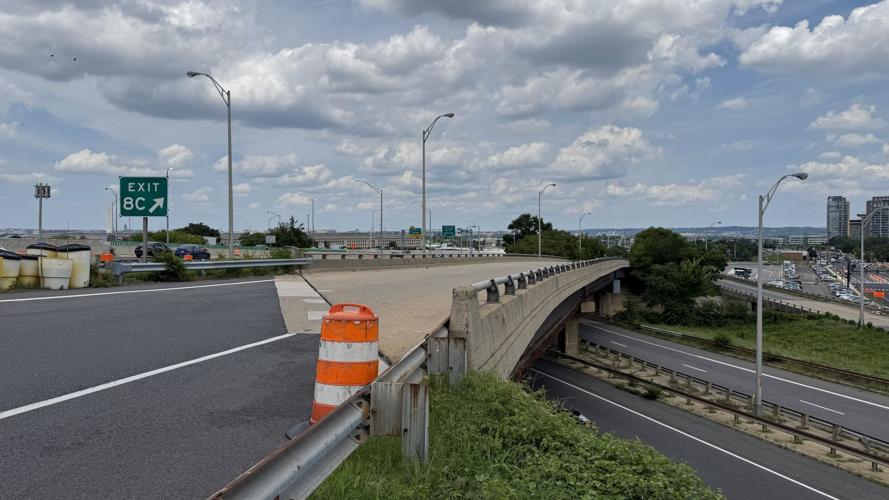 I-395 northbound Exit 8C bridge rehabilitation construction underway in Pentagon City