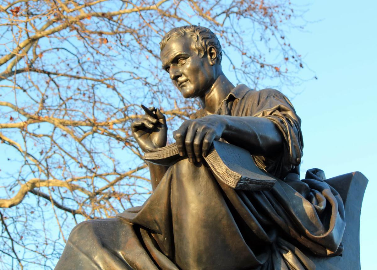 Statue of Jean-Jacques Rousseau, Geneva, Switzerland