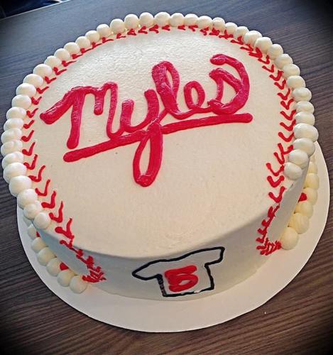 baseballcake.jpg