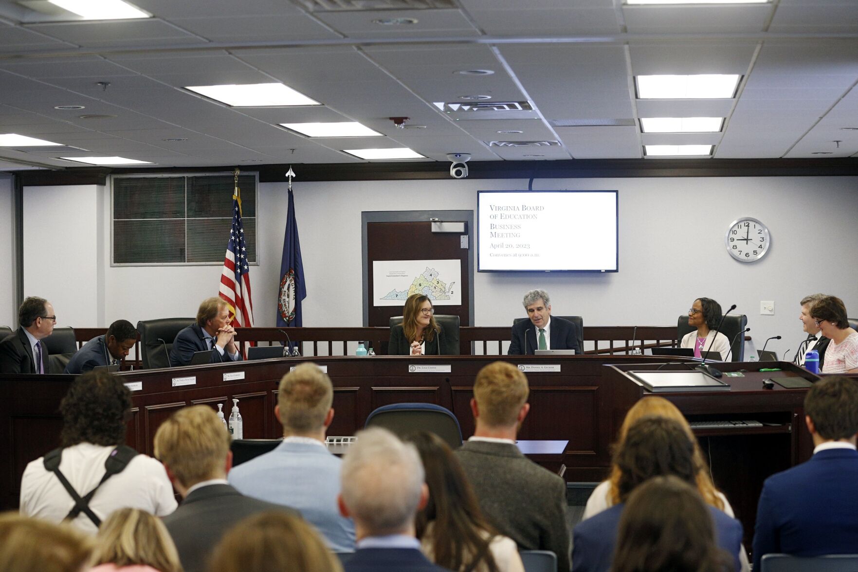 Virginia Board of Education backs e-teacher training picture