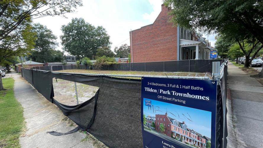 Richmond plot sits vacant, waiting for luxury homes to go up