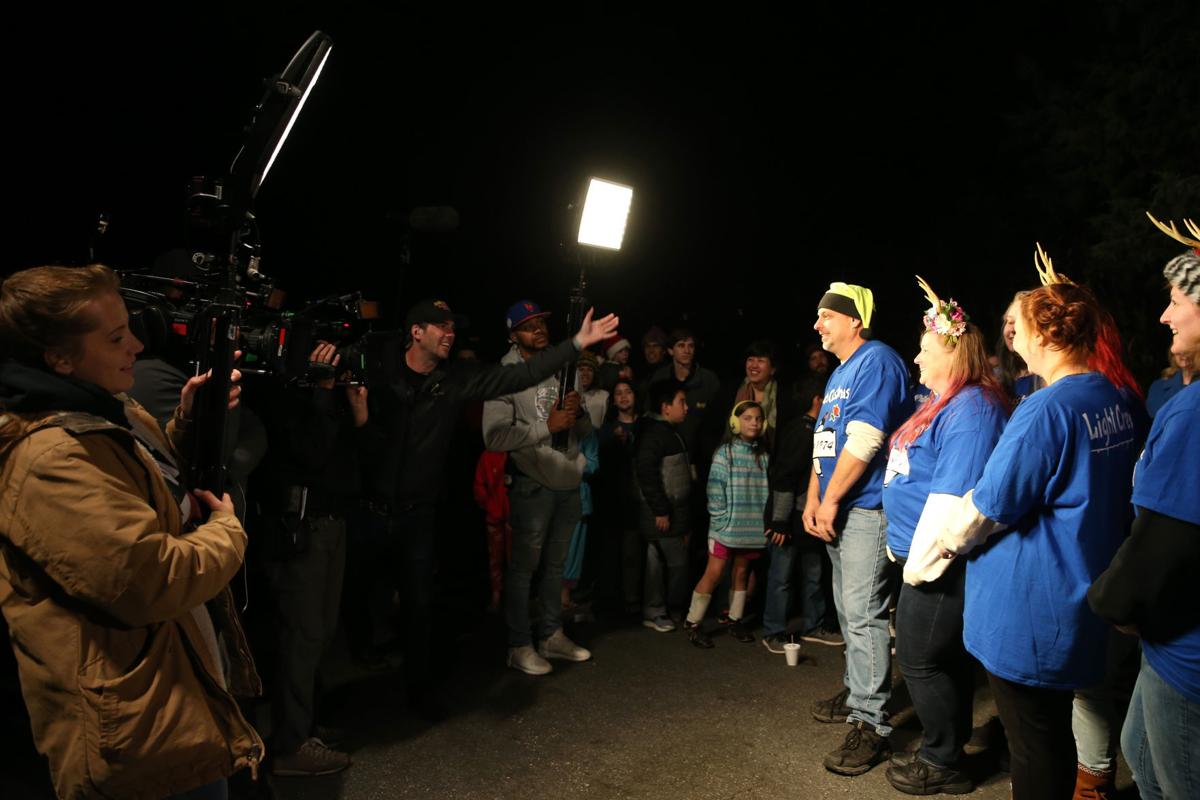 Tonight Richmond S Phifer Family Will Compete On The Great Christmas Light Fight Rtd Tacky Lights Tour Richmond Com