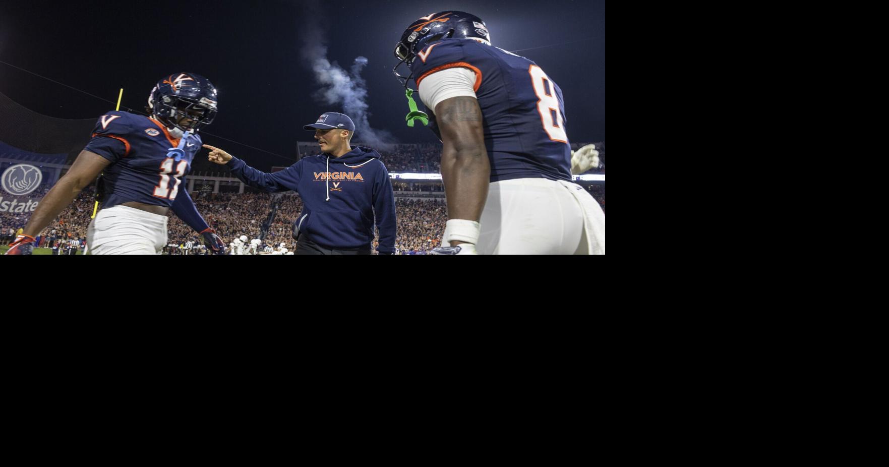 Virginia Football steigt in den AP Top 25 um einen Platz auf.