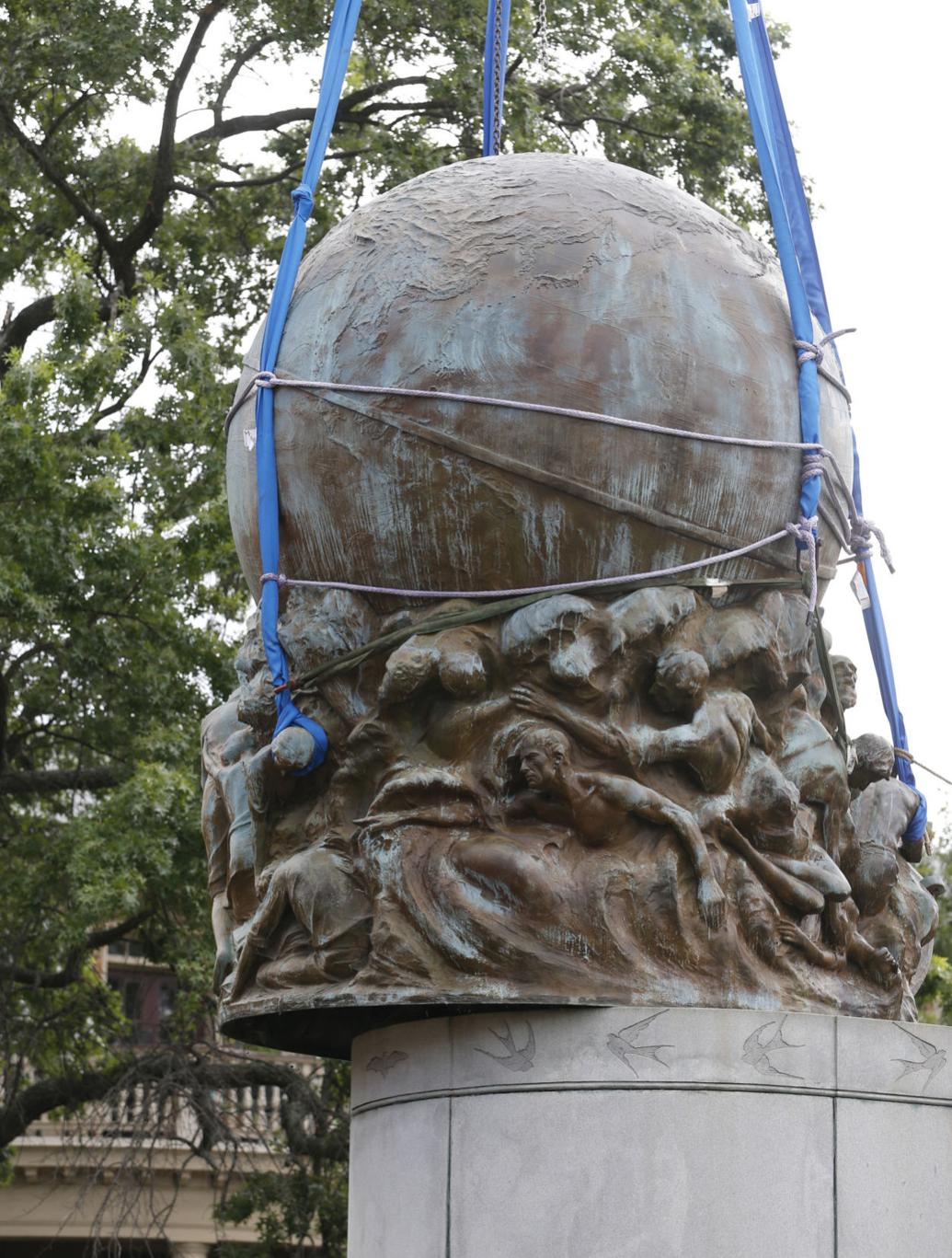 Crews wrap up a whirlwind week of removing Confederate monuments in