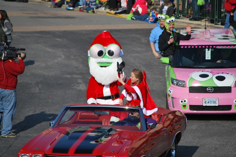 PHOTOS 2012 Dominion Christmas Parade Events