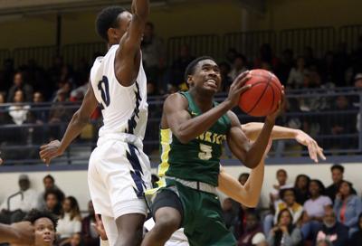 Henrico at Varina's boys basketball game