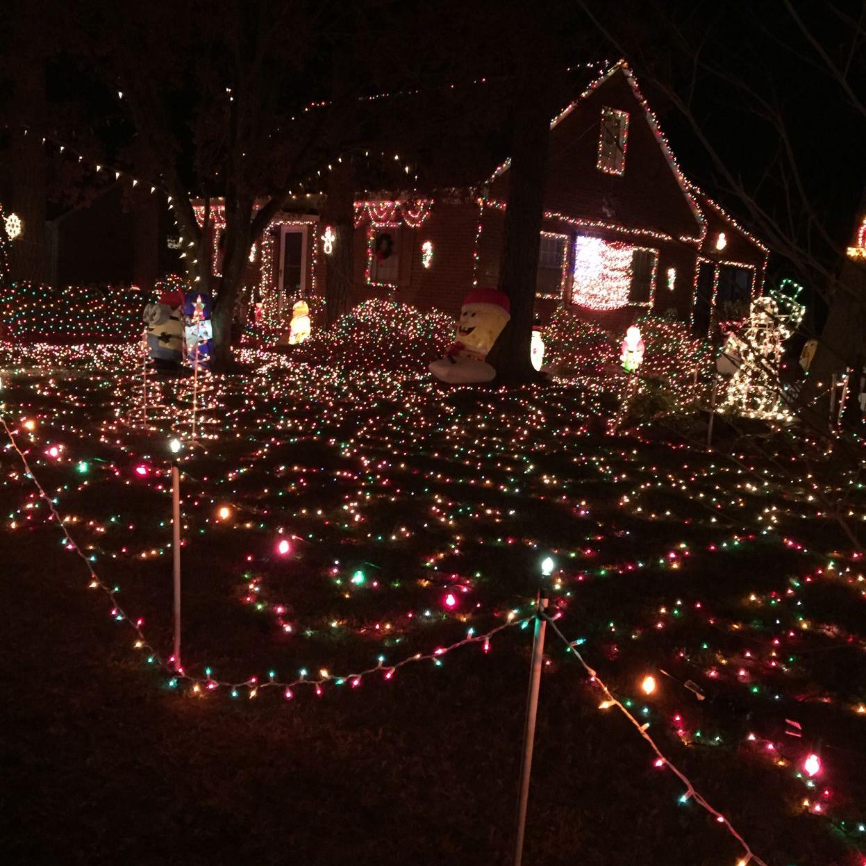 2503 Pine Grove Drive Rtd Tacky Lights West End Richmond 2503 Pine Grove Drive Rtd Tacky