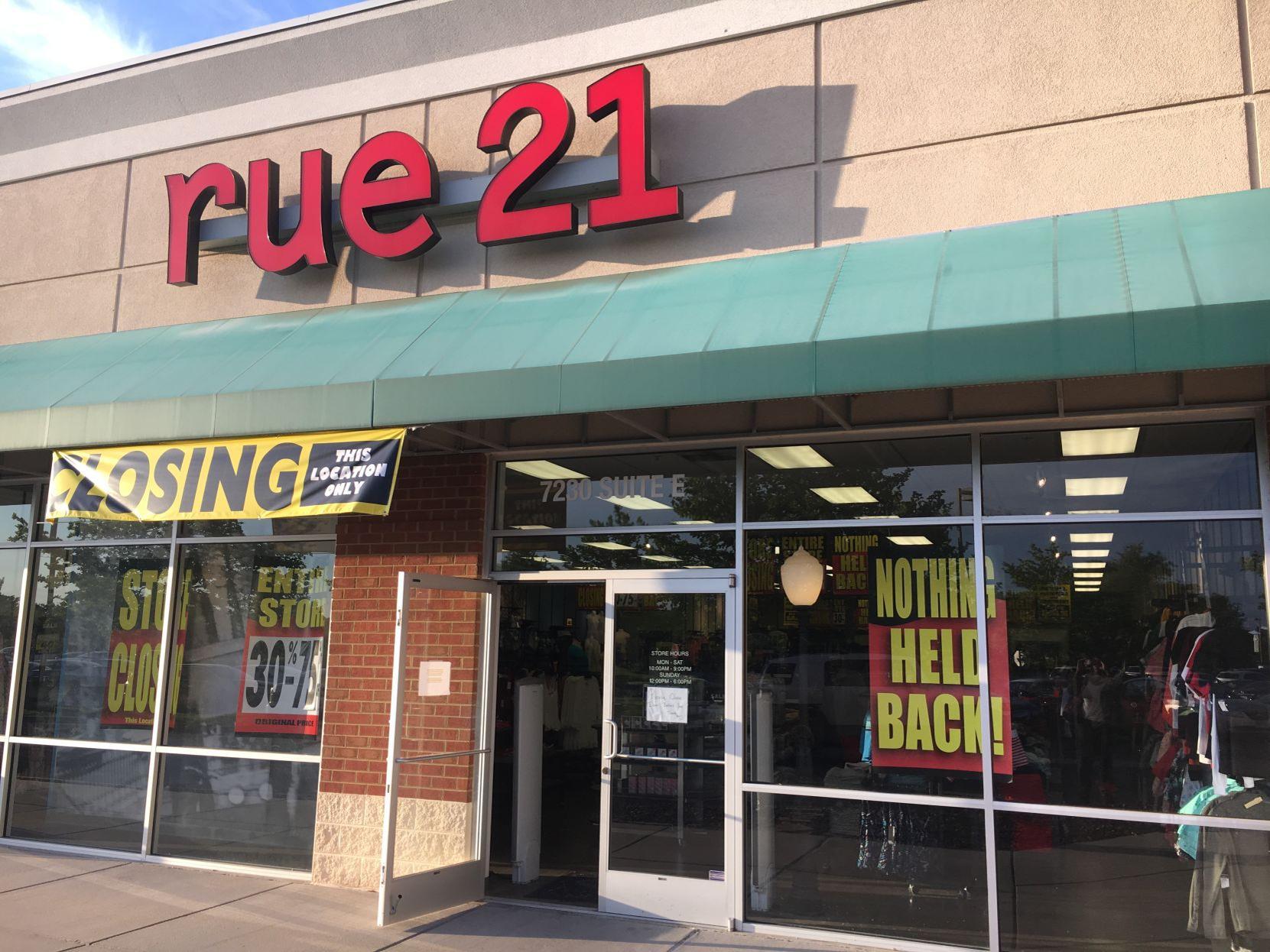 Hundreds Of Stores Closing As Retailers Face Amazon Effect