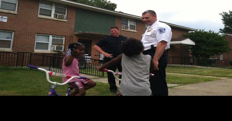 Police talk crime prevention at Whitcomb Court