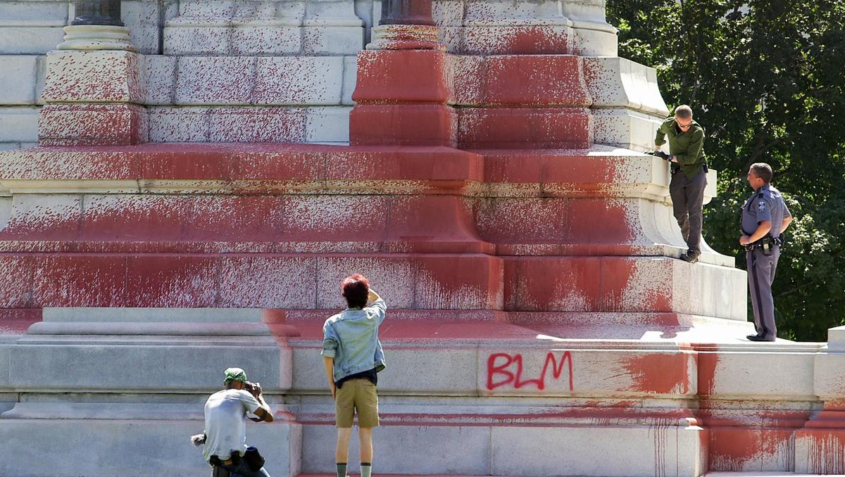 Lee statue on Monument Avenue vandalized Richmond Local News