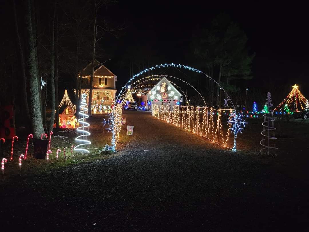 Chakalos estate in Chesterfield, known for holiday lights display, sold, Local News