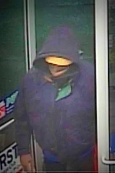 Suspect sought in Richmond convenience store robbery