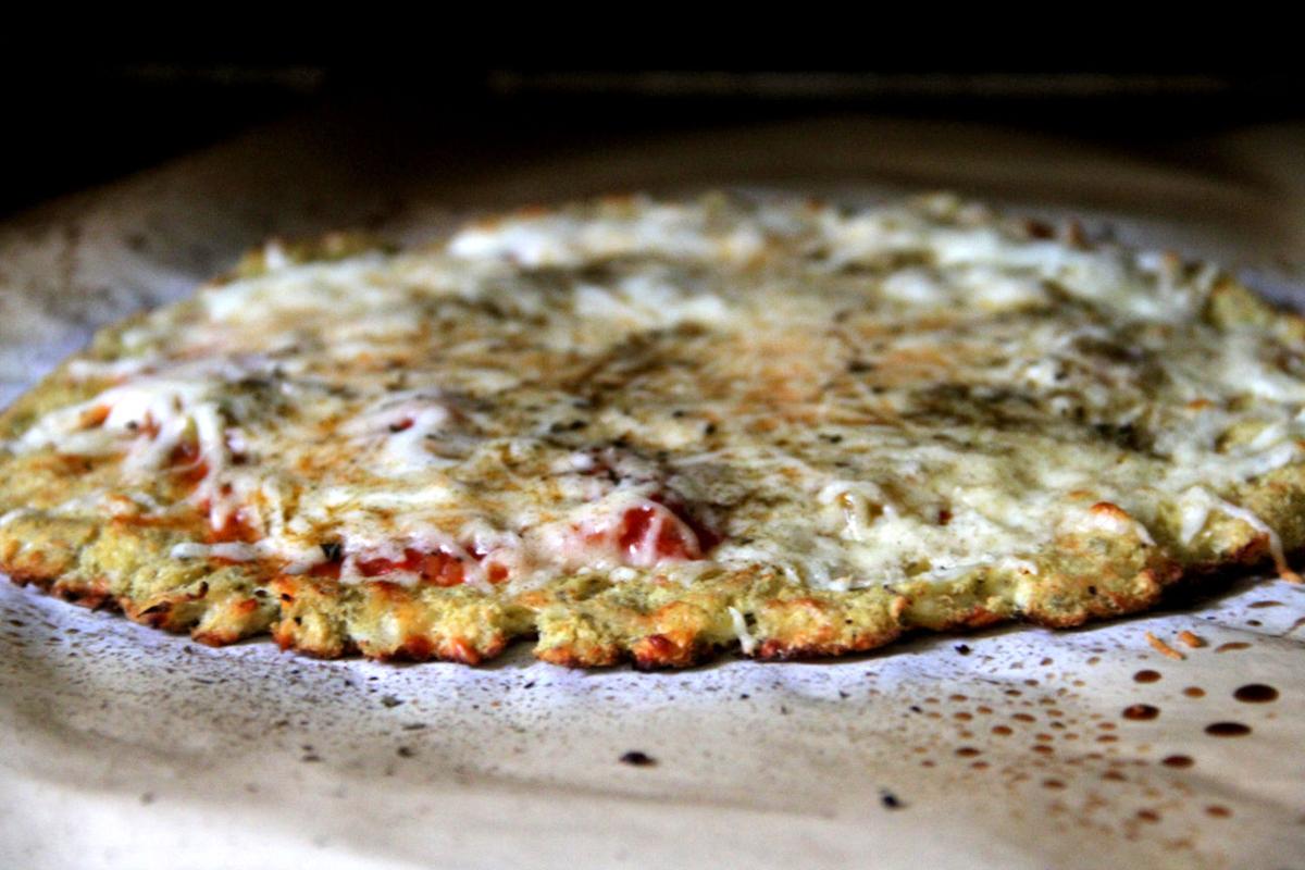 Recipe Cauliflower Pizza Crust with Mozzarella and Parmesan Food