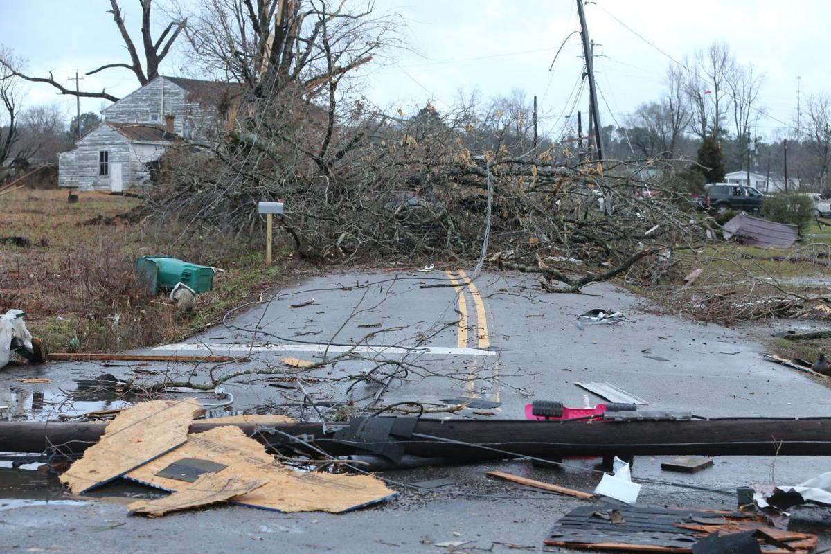 3 killed in Waverly as tornado, violent storms move across state