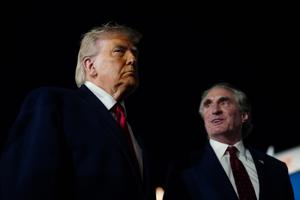 Trump's low approval rating stays steady, new poll shows. Here's why