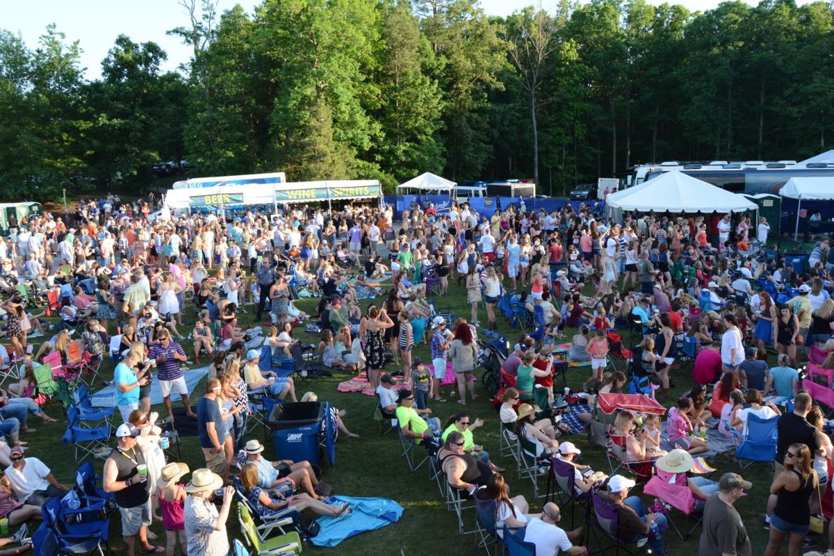 PHOTOS Lee Brice plays Innsbrook After Hours Music