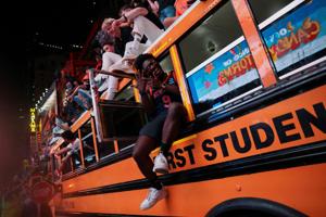 BASKETBALL-NBA-SAS-NYK/NEWYORK-FANS