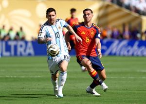 SOCCER-WORLDCUP-ESP-ARG/