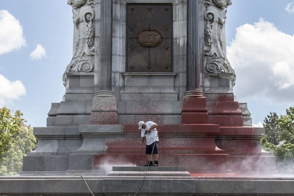 1 000 Reward Offered For Tips To Who Sprayed Red Paint On Robert E Lee Monument Clean Up Costs Topped 4 400 Crime News Richmond Com