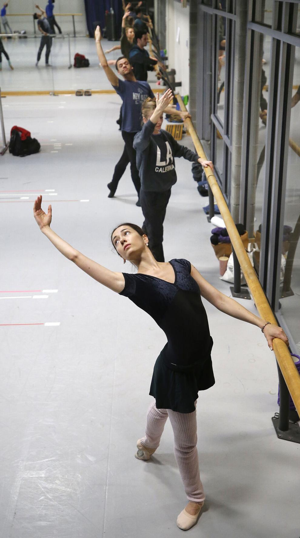 PHOTOS Ukrainian ballerina dances in Richmond Ballet's Nutcracker