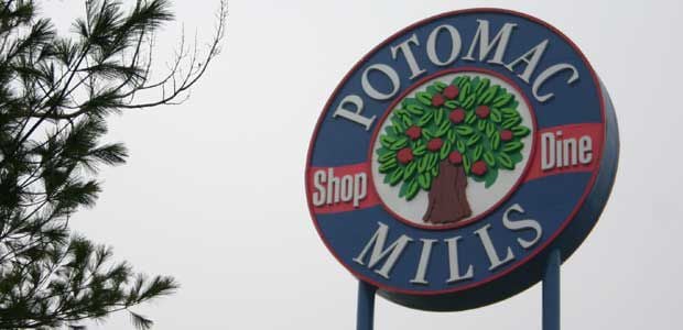 Leaning Potomac Mills sign causes major traffic problems on