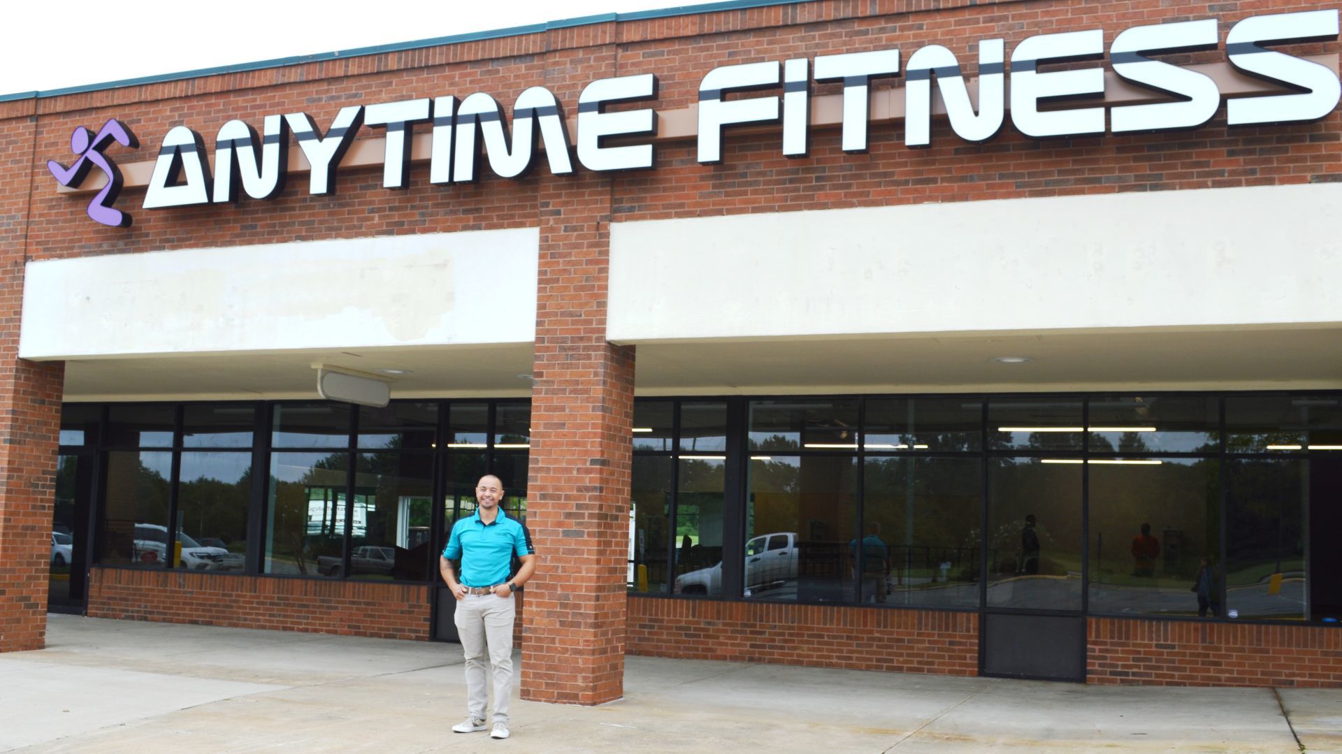 anytime fitness franchise costs