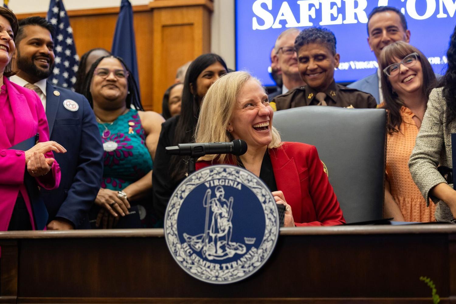 Spanberger unterzeichnet mehr als 20 Maßnahmen zur Prävention von ...