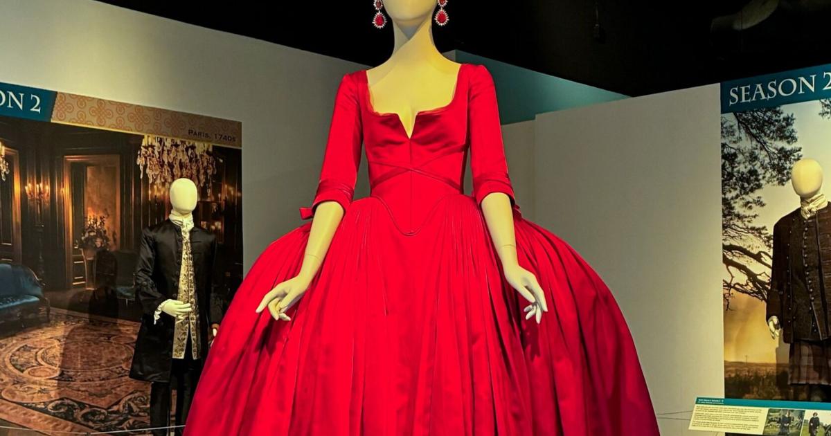 Iconic costumes from 'Outlander' on disply in new Yorktown exhibit
