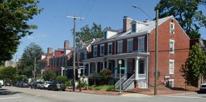 HOMES_2200_E_BROAD-102.jpg