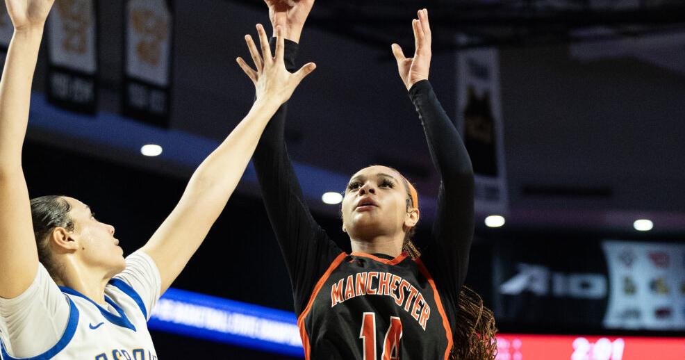 Where do 804 basketball teams stand as playoffs near?