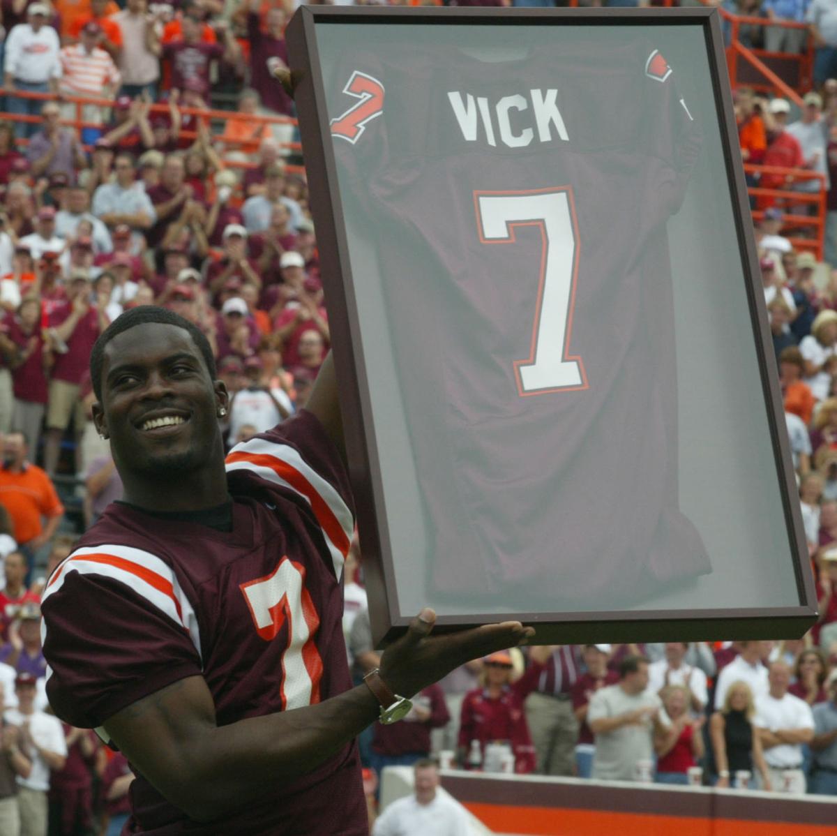In court, company claims it made a $400,000 bet on Michael Vick