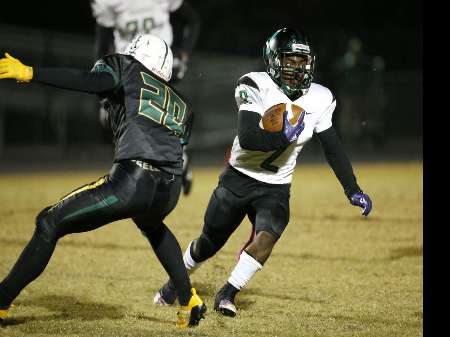 Clover Hill Shuts Out Huguenot 16 0 In Game Marred By Turnovers