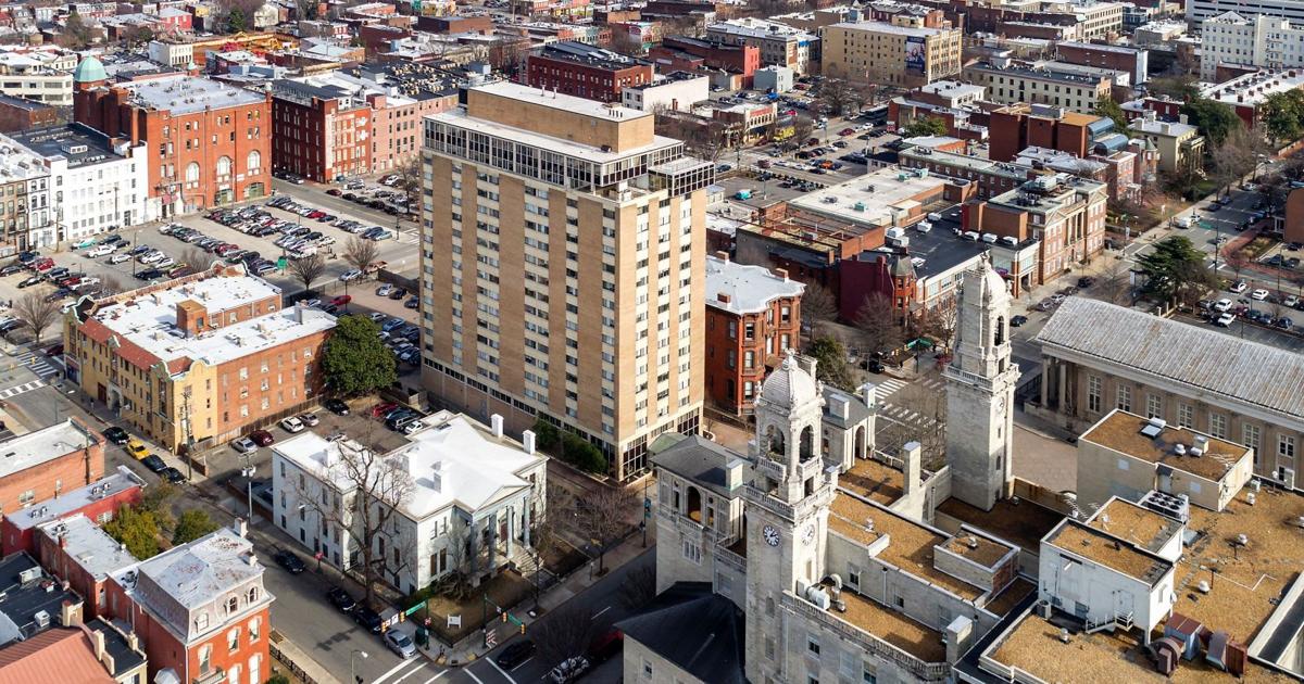 Two high-rise residential buildings on Franklin Street in downtown ...