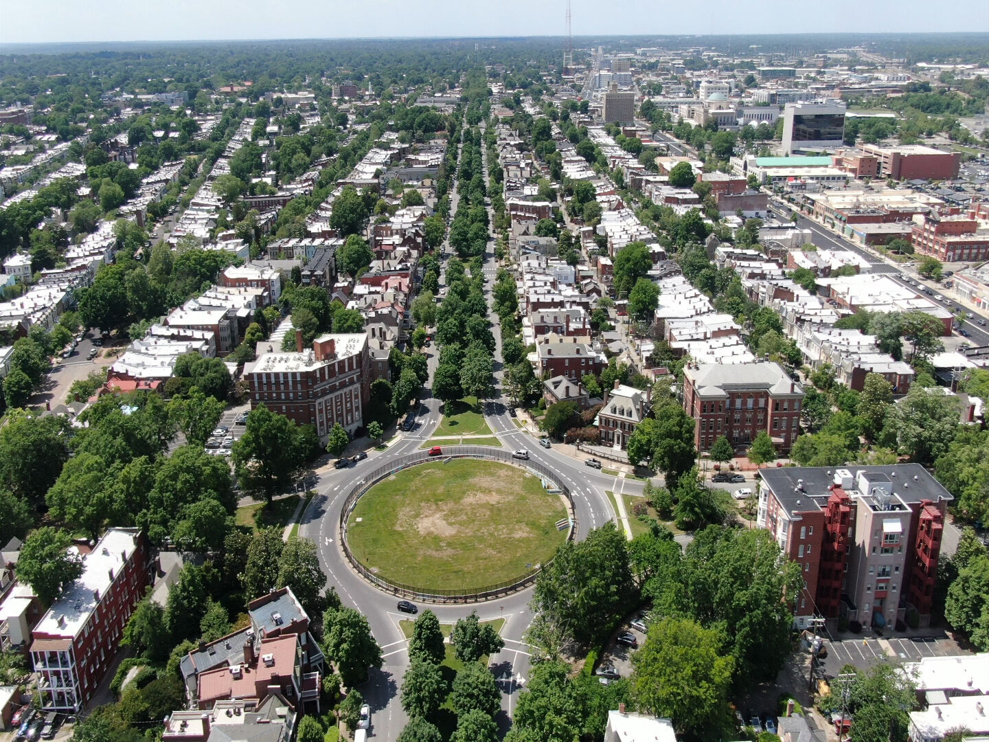 After the monuments in Richmond What Richmonds historic Monument Avenue looks like picture