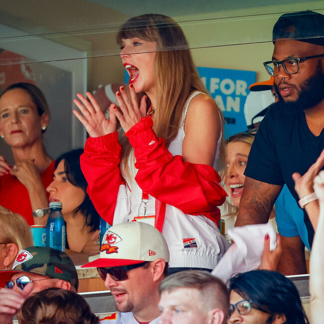 Taylor Swift Wouldn't Give Fox Permission to Play Her Music at Travis  Kelce's Game