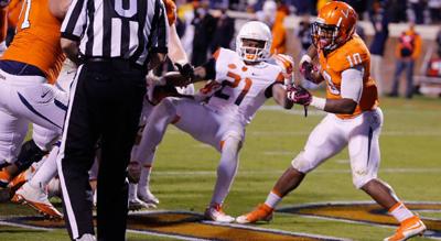 Virginia Defeats Syracuse In Triple Overtime 44 38 College