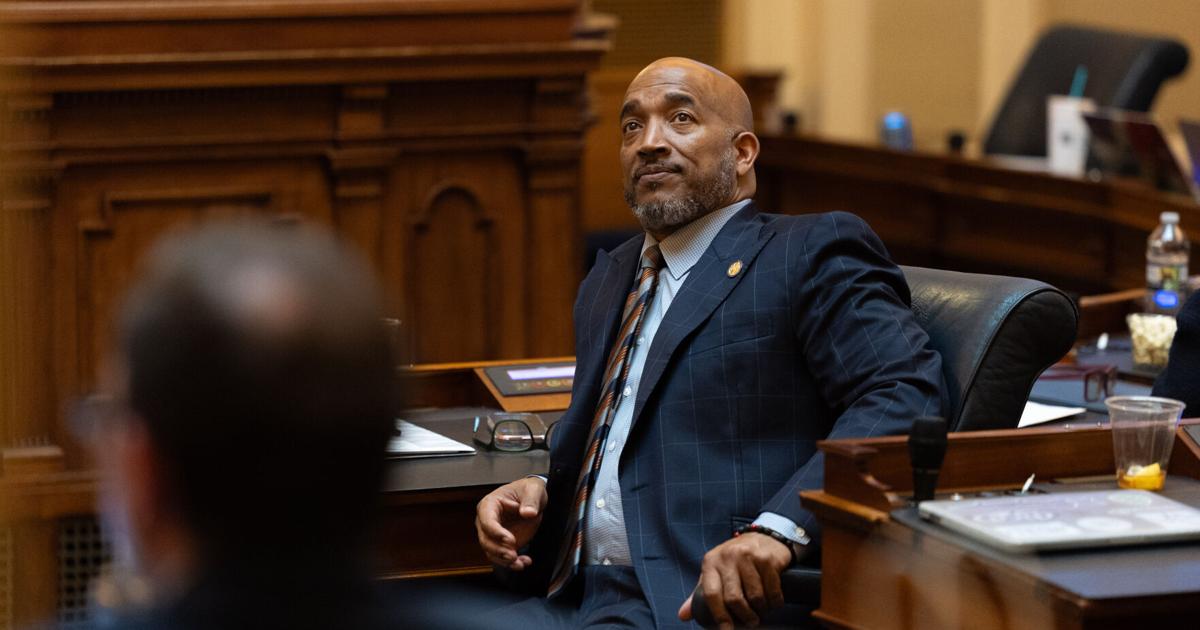 Der Abgeordnete Mike Jones aus Richmond kandidiert nach Hashmis Sieg für ...