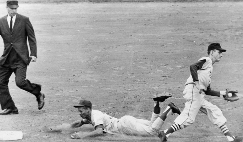 Maury Wills, Dodgers shortstop famous for base-stealing, dies at 89