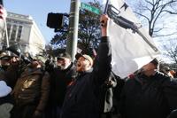 20200121_MET_GUNS_JW03