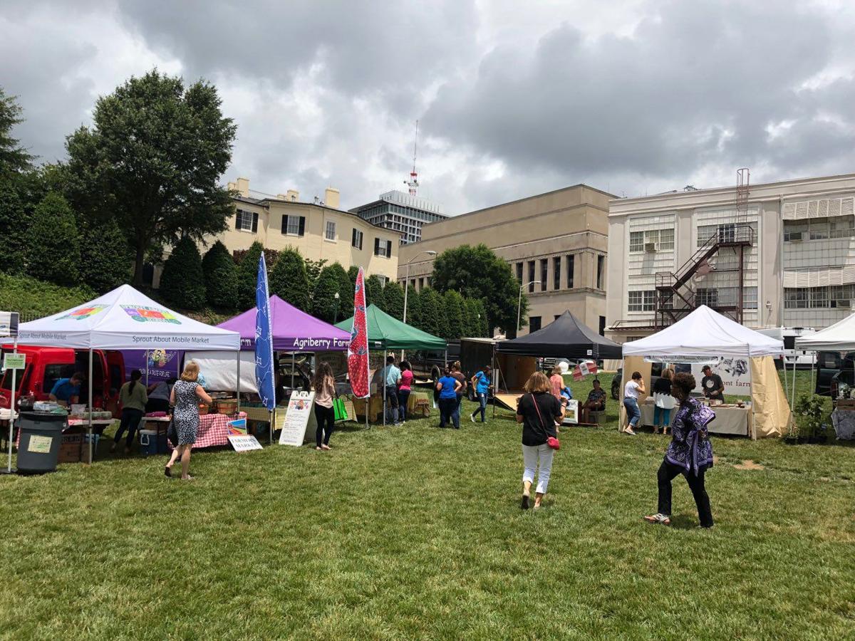 New farmers market opens in downtown Richmond, Fridays on Capitol