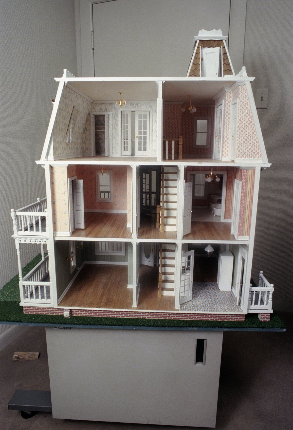 dollhouse168 90cm