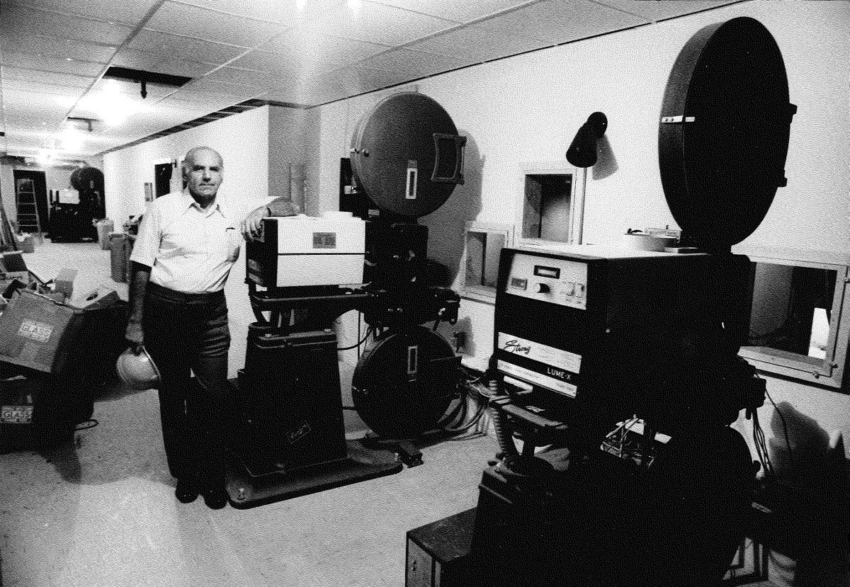 27 archive photos of Cloverleaf Mall in Chesterfield, VA